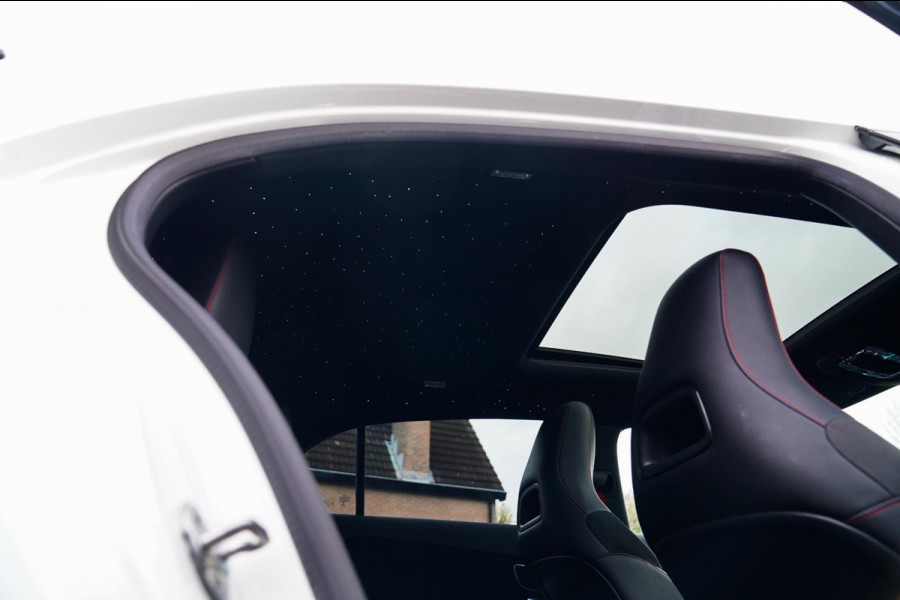 Mercedes-Benz A-Klasse AMG 45 4MATIC+ Premium Plus | Panorama | Sterrenhemel | Sport uitlaat | Burmester | Luxe leder/Alcantara |