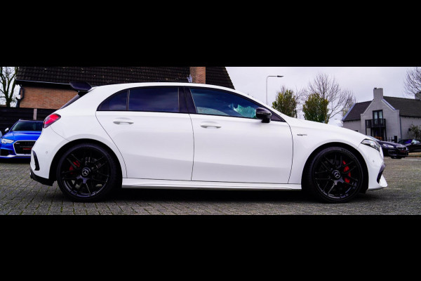 Mercedes-Benz A-Klasse AMG 45 4MATIC+ Premium Plus | Panorama | Sterrenhemel | Sport uitlaat | Burmester | Luxe leder/Alcantara |