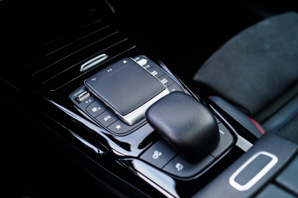 Mercedes-Benz A-Klasse AMG 45 4MATIC+ Premium Plus | Panorama | Sterrenhemel | Sport uitlaat | Burmester | Luxe leder/Alcantara |