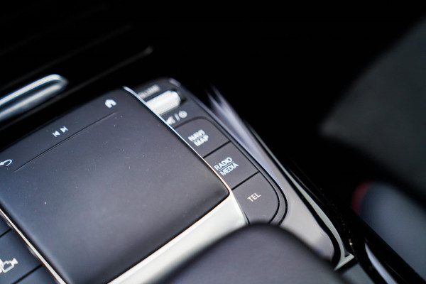 Mercedes-Benz A-Klasse AMG 45 4MATIC+ Premium Plus | Panorama | Sterrenhemel | Sport uitlaat | Burmester | Luxe leder/Alcantara |