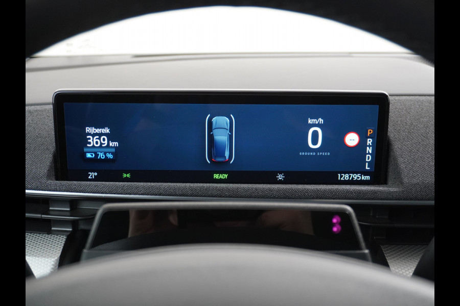 Ford Mustang Mach-E Extended RWD 98kWh SOH 94% 301pk Leer Trekhaak Pano-Dak Adaptive Cruise Lane Centering/change Assist Stop&Go Apple Carpla Elektr.verst.Stoelen+Verwarmd Dual-ECC Fully Active Park Assist Elektr.Achterklep BLISS Driver Alert Warning Keyless Origineel Nederlandse Auto € 63.000- nieuw, Batterijgarantie 8 jaar of 160.000km vanaf nieuw