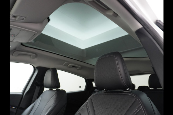 Ford Mustang Mach-E Extended RWD 98kWh SOH 94% 301pk Leer Trekhaak Pano-Dak Adaptive Cruise Lane Centering/change Assist Stop&Go Apple Carpla Elektr.verst.Stoelen+Verwarmd Dual-ECC Fully Active Park Assist Elektr.Achterklep BLISS Driver Alert Warning Keyless Origineel Nederlandse Auto € 63.000- nieuw, Batterijgarantie 8 jaar of 160.000km vanaf nieuw