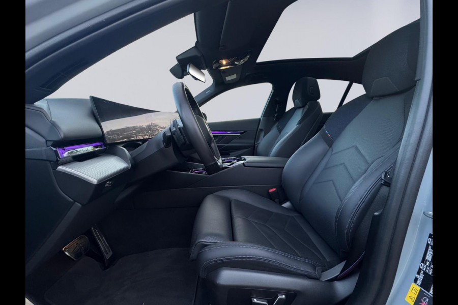 BMW 5 Serie 530e M sport pakket, panoramadak, 21 inch, dashboardcamera, brooklyn grey, afneembare trekhaak