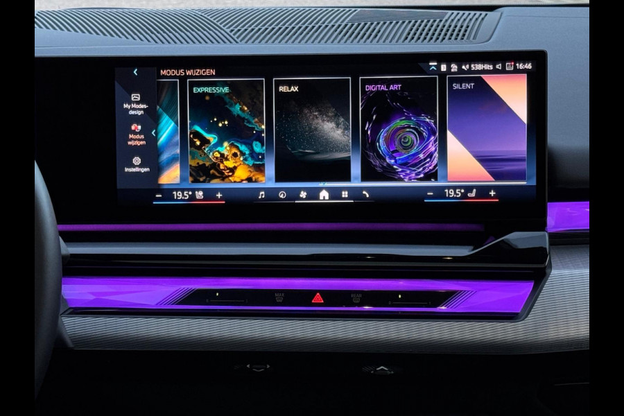 BMW 5 Serie 530e M sport pakket, panoramadak, 21 inch, dashboardcamera, brooklyn grey, afneembare trekhaak