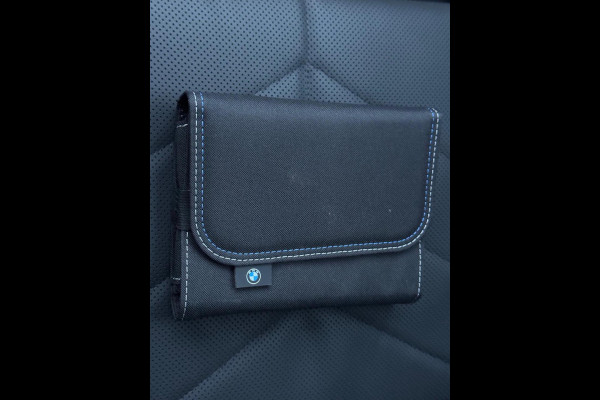 BMW 5 Serie 530e M sport pakket, panoramadak, 21 inch, dashboardcamera, brooklyn grey, afneembare trekhaak