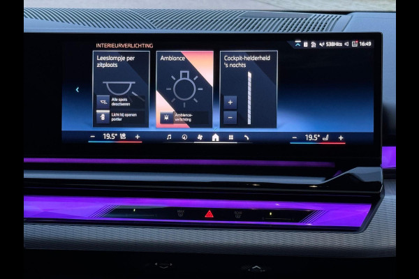 BMW 5 Serie 530e M sport pakket, panoramadak, 21 inch, dashboardcamera, brooklyn grey, afneembare trekhaak