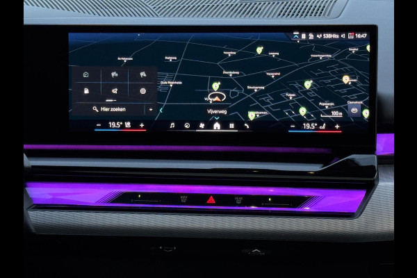 BMW 5 Serie 530e M sport pakket, panoramadak, 21 inch, dashboardcamera, brooklyn grey, afneembare trekhaak