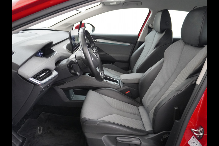 Škoda ENYAQ iV 60 180pk Apple Carplay Android Trekh. Camera Navi Led Lmv 19" PDC 3-zone-Ecc Cruise Control Stoel+Bank-Verwarmd Keyless Rijstrooksensor Virtual Cockpit Bluetooth Park-assist memory Connected services 1e Eigenaar Nieuwprijs €48.450,- Trekgewicht 1.000kg Accu-Garantie tot 13-02-2031 /160.000km