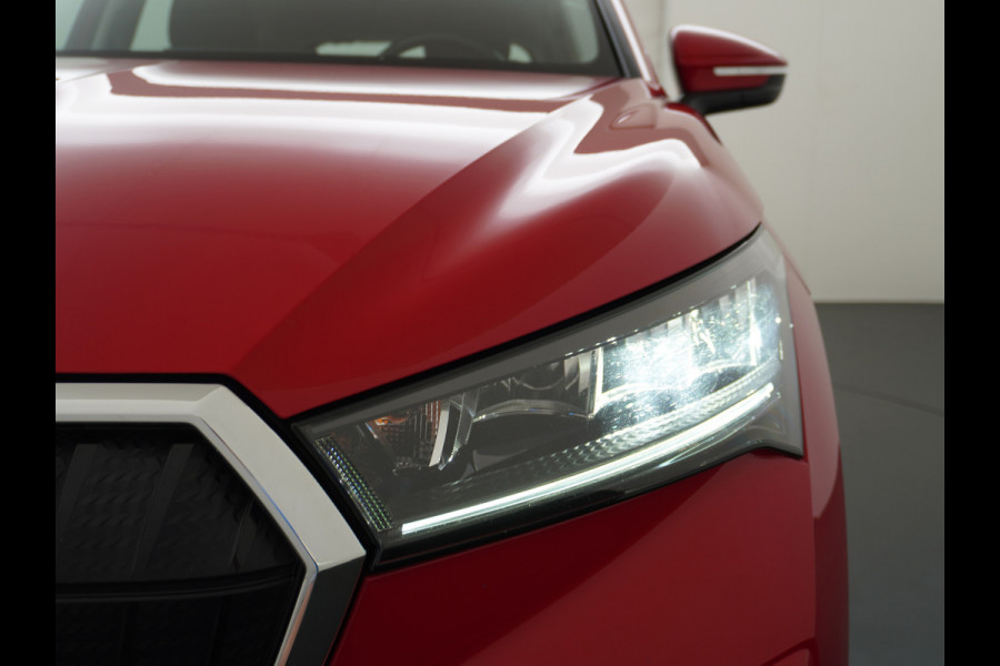 Škoda ENYAQ iV 60 180pk Apple Carplay Android Trekh. Camera Navi Led Lmv 19" PDC 3-zone-Ecc Cruise Control Stoel+Bank-Verwarmd Keyless Rijstrooksensor Virtual Cockpit Bluetooth Park-assist memory Connected services 1e Eigenaar Nieuwprijs €48.450,- Trekgewicht 1.000kg Accu-Garantie tot 13-02-2031 /160.000km