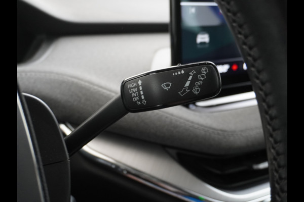 Škoda ENYAQ iV 60 180pk Apple Carplay Android Trekh. Camera Navi Led Lmv 19" PDC 3-zone-Ecc Cruise Control Stoel+Bank-Verwarmd Keyless Rijstrooksensor Virtual Cockpit Bluetooth Park-assist memory Connected services 1e Eigenaar Nieuwprijs €48.450,- Trekgewicht 1.000kg Accu-Garantie tot 13-02-2031 /160.000km