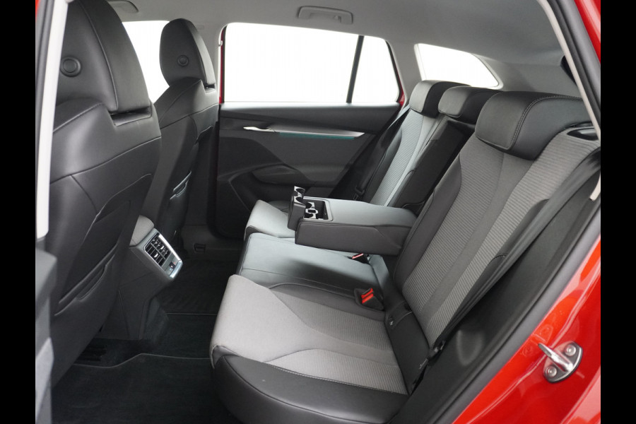 Škoda ENYAQ iV 60 180pk Apple Carplay Android Trekh. Camera Navi Led Lmv 19" PDC 3-zone-Ecc Cruise Control Stoel+Bank-Verwarmd Keyless Rijstrooksensor Virtual Cockpit Bluetooth Park-assist memory Connected services 1e Eigenaar Nieuwprijs €48.450,- Trekgewicht 1.000kg Accu-Garantie tot 13-02-2031 /160.000km