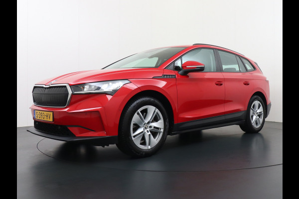 Škoda ENYAQ iV 60 180pk Apple Carplay Android Trekh. Camera Navi Led Lmv 19" PDC 3-zone-Ecc Cruise Control Stoel+Bank-Verwarmd Keyless Rijstrooksensor Virtual Cockpit Bluetooth Park-assist memory Connected services 1e Eigenaar Nieuwprijs €48.450,- Trekgewicht 1.000kg Accu-Garantie tot 13-02-2031 /160.000km