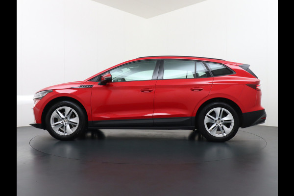 Škoda ENYAQ iV 60 180pk Apple Carplay Android Trekh. Camera Navi Led Lmv 19" PDC 3-zone-Ecc Cruise Control Stoel+Bank-Verwarmd Keyless Rijstrooksensor Virtual Cockpit Bluetooth Park-assist memory Connected services 1e Eigenaar Nieuwprijs €48.450,- Trekgewicht 1.000kg Accu-Garantie tot 13-02-2031 /160.000km