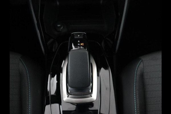 Peugeot e-208 EV Allure Pack 50 kWh | Camera | Carplay | Half leder | Full LED | Parkeerhulp | Climate control | Bluetooth | Cruise control