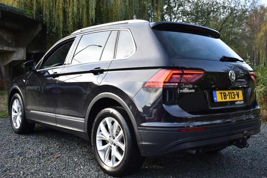 Volkswagen Tiguan TSI 150PK DSG 4MOTION COMFORTLINE BUSINESS NAVI/PDC/TREKHAAK