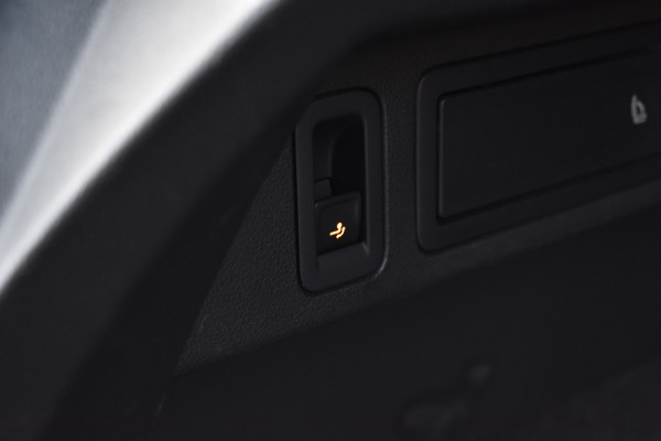 Volkswagen Tiguan TSI 150PK DSG 4MOTION COMFORTLINE BUSINESS NAVI/PDC/TREKHAAK