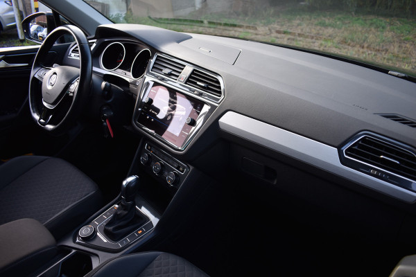 Volkswagen Tiguan TSI 150PK DSG 4MOTION COMFORTLINE BUSINESS NAVI/PDC/TREKHAAK