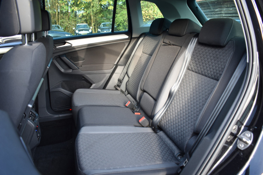 Volkswagen Tiguan TSI 150PK DSG 4MOTION COMFORTLINE BUSINESS NAVI/PDC/TREKHAAK