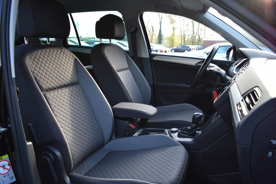 Volkswagen Tiguan TSI 150PK DSG 4MOTION COMFORTLINE BUSINESS NAVI/PDC/TREKHAAK