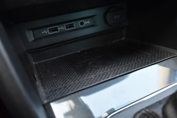 Volkswagen Tiguan TSI 150PK DSG 4MOTION COMFORTLINE BUSINESS NAVI/PDC/TREKHAAK