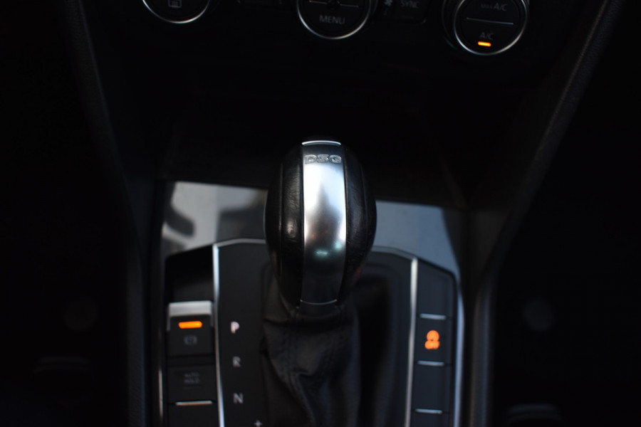 Volkswagen Tiguan TSI 150PK DSG 4MOTION COMFORTLINE BUSINESS NAVI/PDC/TREKHAAK