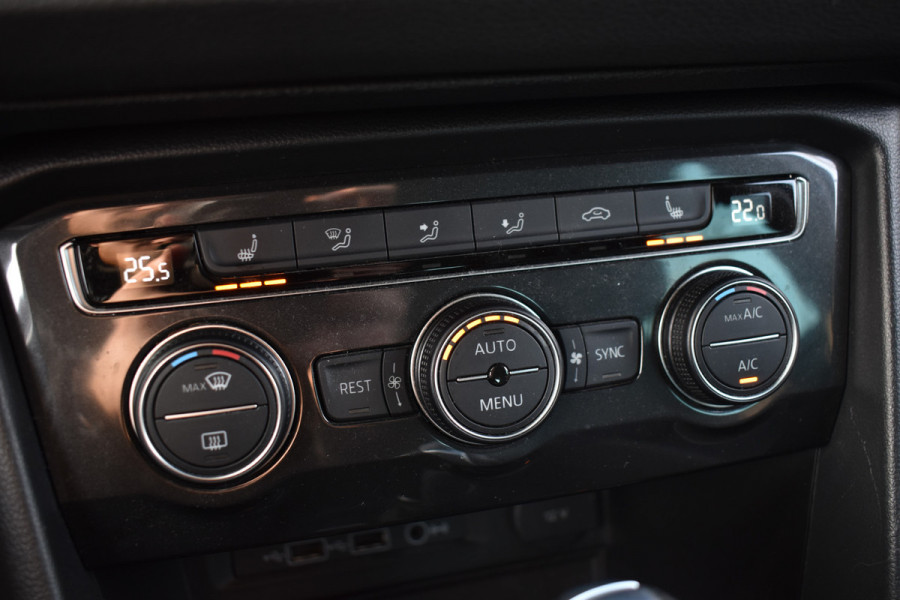 Volkswagen Tiguan TSI 150PK DSG 4MOTION COMFORTLINE BUSINESS NAVI/PDC/TREKHAAK