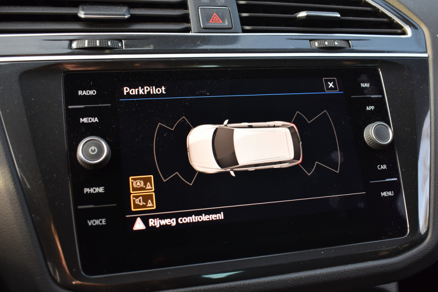 Volkswagen Tiguan TSI 150PK DSG 4MOTION COMFORTLINE BUSINESS NAVI/PDC/TREKHAAK