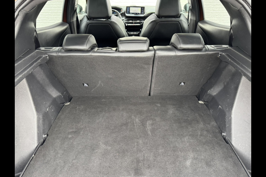 Peugeot 2008 1.2 PureTech GT Automaat Adaptive cruise Cruise control Achteruitrijcamera Apple / Android Focal audio Leer Trekhaak