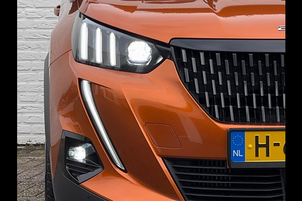 Peugeot 2008 1.2 PureTech GT Automaat Adaptive cruise Cruise control Achteruitrijcamera Apple / Android Focal audio Leer Trekhaak