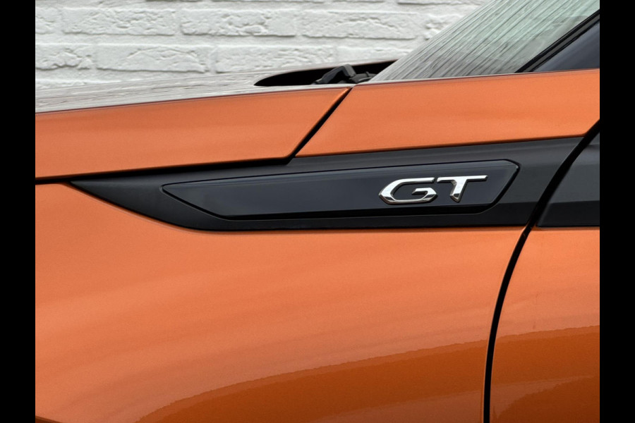 Peugeot 2008 1.2 PureTech GT Automaat Adaptive cruise Cruise control Achteruitrijcamera Apple / Android Focal audio Leer Trekhaak