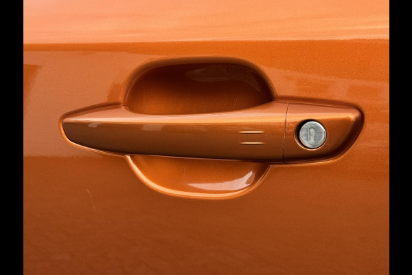 Peugeot 2008 1.2 PureTech GT Automaat Adaptive cruise Cruise control Achteruitrijcamera Apple / Android Focal audio Leer Trekhaak