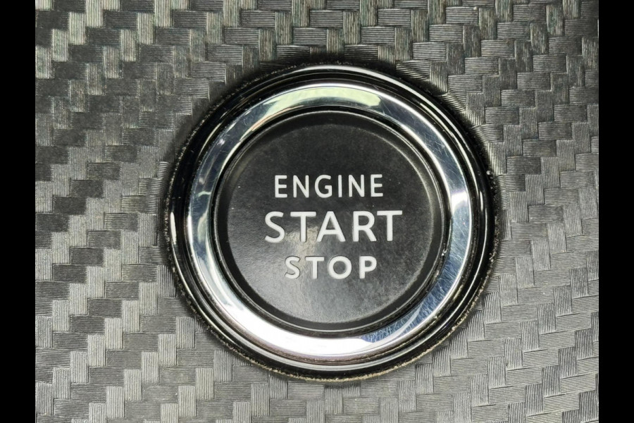 Peugeot 2008 1.2 PureTech GT Automaat Adaptive cruise Cruise control Achteruitrijcamera Apple / Android Focal audio Leer Trekhaak