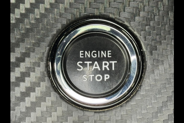 Peugeot 2008 1.2 PureTech GT Automaat Adaptive cruise Cruise control Achteruitrijcamera Apple / Android Focal audio Leer Trekhaak