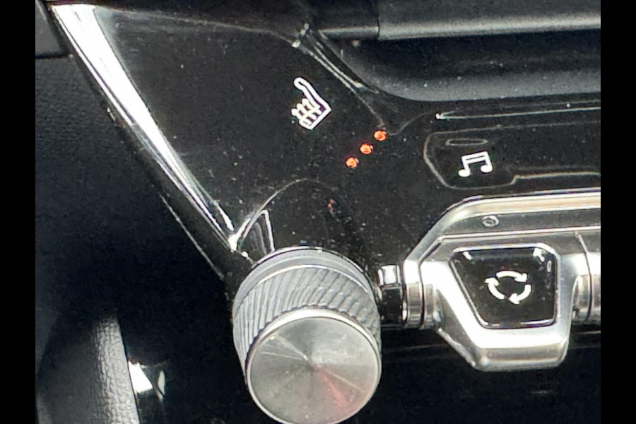 Peugeot 2008 1.2 PureTech GT Automaat Adaptive cruise Cruise control Achteruitrijcamera Apple / Android Focal audio Leer Trekhaak