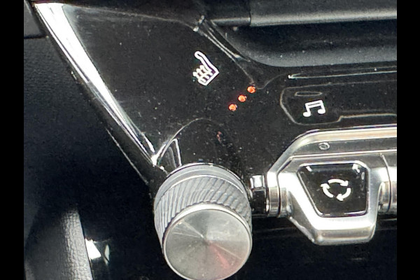 Peugeot 2008 1.2 PureTech GT Automaat Adaptive cruise Cruise control Achteruitrijcamera Apple / Android Focal audio Leer Trekhaak