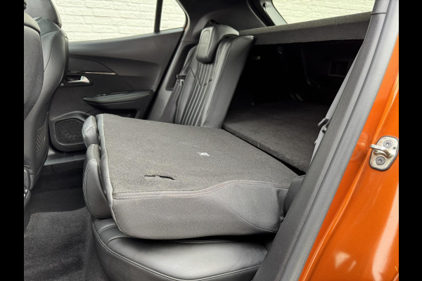 Peugeot 2008 1.2 PureTech GT Automaat Adaptive cruise Cruise control Achteruitrijcamera Apple / Android Focal audio Leer Trekhaak