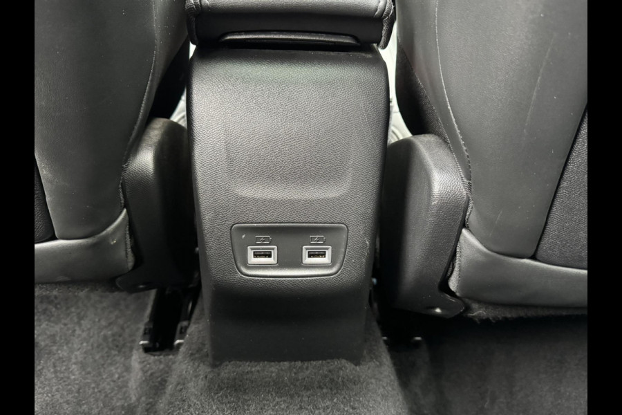 Peugeot 2008 1.2 PureTech GT Automaat Adaptive cruise Cruise control Achteruitrijcamera Apple / Android Focal audio Leer Trekhaak