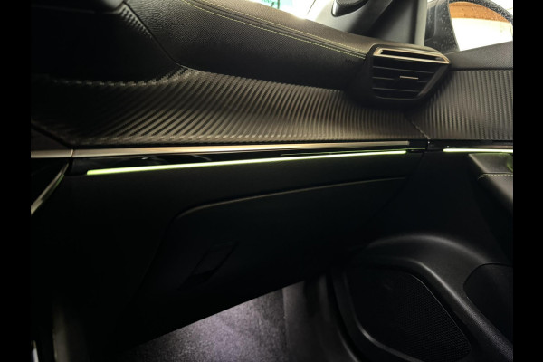 Peugeot 2008 1.2 PureTech GT Automaat Adaptive cruise Cruise control Achteruitrijcamera Apple / Android Focal audio Leer Trekhaak