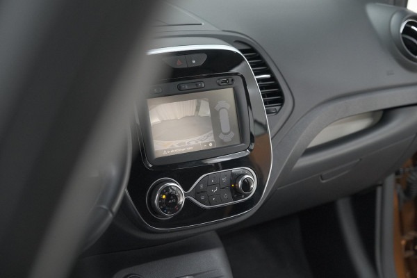 Renault Captur TCe 120 EDC Intens | Camera | Stoelverwarming | Navigatie | Parkeersensoren