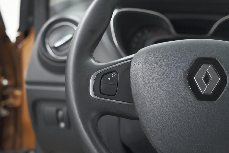 Renault Captur TCe 120 EDC Intens | Camera | Stoelverwarming | Navigatie | Parkeersensoren