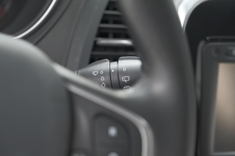 Renault Captur TCe 120 EDC Intens | Camera | Stoelverwarming | Navigatie | Parkeersensoren