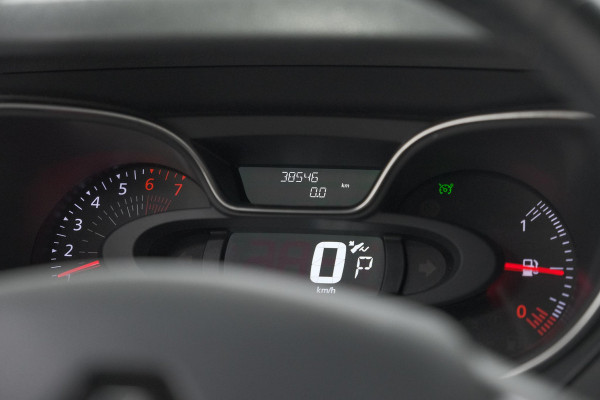 Renault Captur TCe 120 EDC Intens | Camera | Stoelverwarming | Navigatie | Parkeersensoren