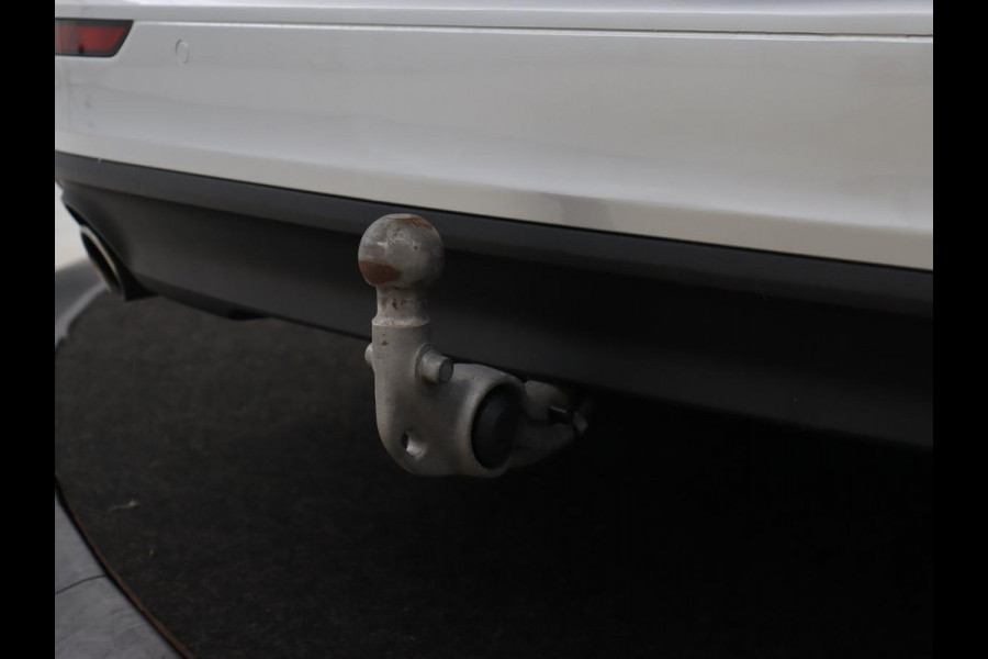 Volvo V60 2.0 T5 Momentum | 1e eigenaar | Leder | Trekhaak | Adaptive cruise | Stoelverwarming | Carplay | Navigatie | 18'' | Climate control | Parkeerhulp