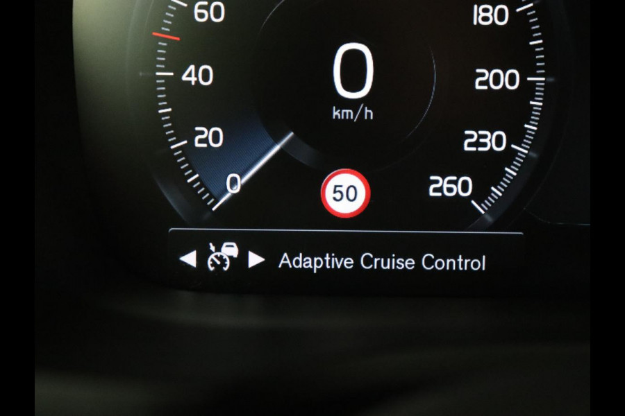 Volvo V60 2.0 T5 Momentum | 1e eigenaar | Leder | Trekhaak | Adaptive cruise | Stoelverwarming | Carplay | Navigatie | 18'' | Climate control | Parkeerhulp