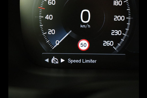 Volvo V60 2.0 T5 Momentum | 1e eigenaar | Leder | Trekhaak | Adaptive cruise | Stoelverwarming | Carplay | Navigatie | 18'' | Climate control | Parkeerhulp