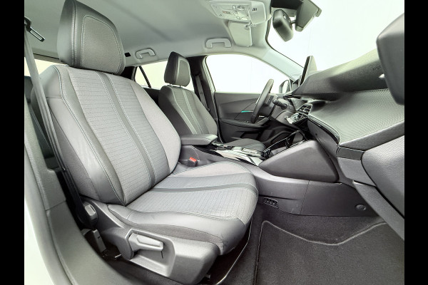 Peugeot e-2008 EV Allure Pack 50kWh SOH 89% Navi* Ecc 360°Camera Apple Carplay Android Auto Cruise Control Lmv 17" Led Keyless Privacy Glas Rijstrooksensor 1e Eigenaar Origineel Nederlandse Auto