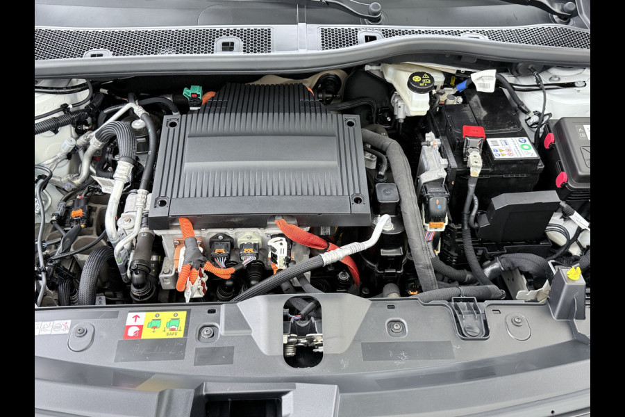 Peugeot e-2008 EV Allure Pack 50kWh SOH 89% Navi* Ecc 360°Camera Apple Carplay Android Auto Cruise Control Lmv 17" Led Keyless Privacy Glas Rijstrooksensor 1e Eigenaar Origineel Nederlandse Auto