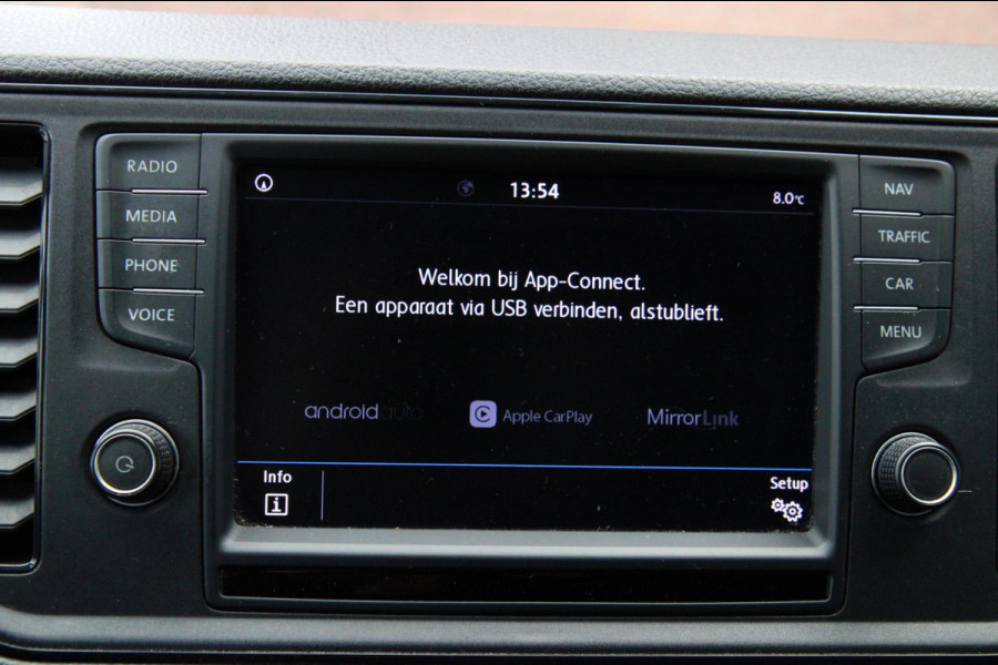 Volkswagen Crafter 35 2.0 TDI L3H3 140PK / Trekhaak / Camera / 3000 trekgewicht