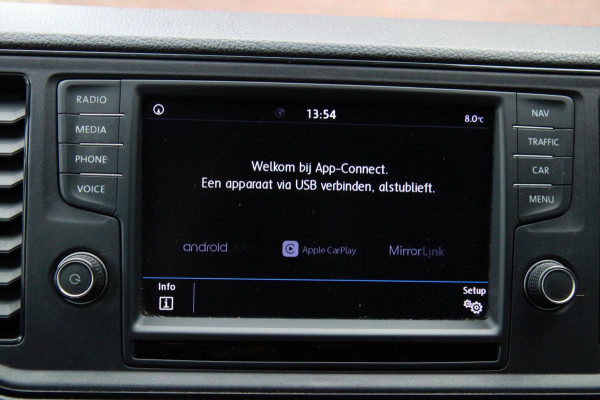 Volkswagen Crafter 35 2.0 TDI L3H3 140PK / Trekhaak / Camera / 3000 trekgewicht