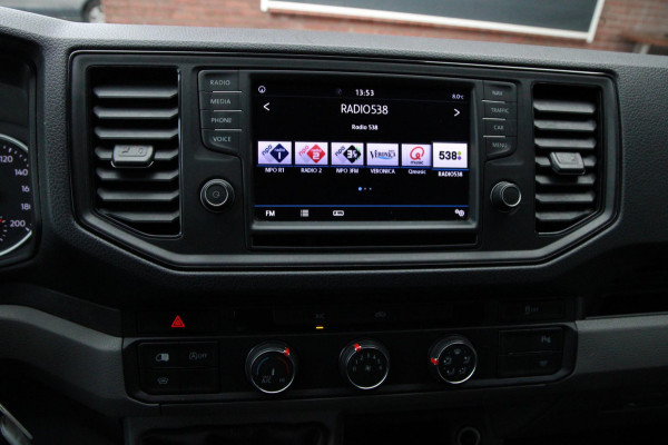 Volkswagen Crafter 35 2.0 TDI L3H3 140PK / Trekhaak / Camera / 3000 trekgewicht